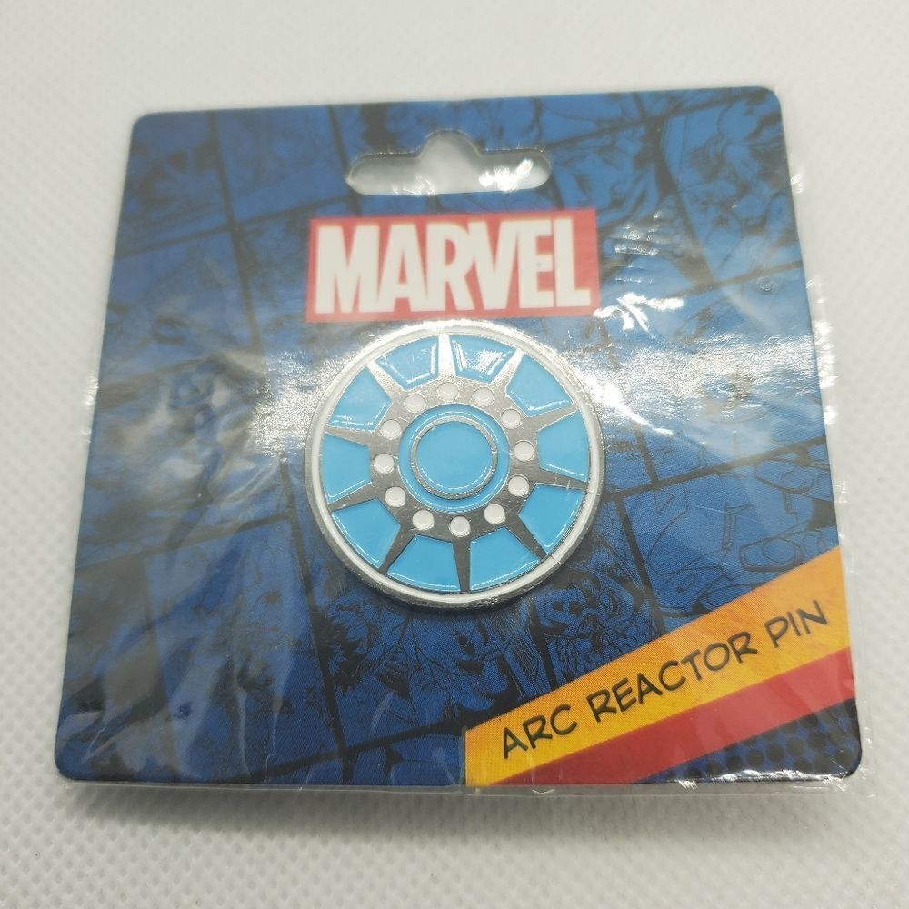 NWT Marvel Arc Reactor Pin - Picture 7 of 8